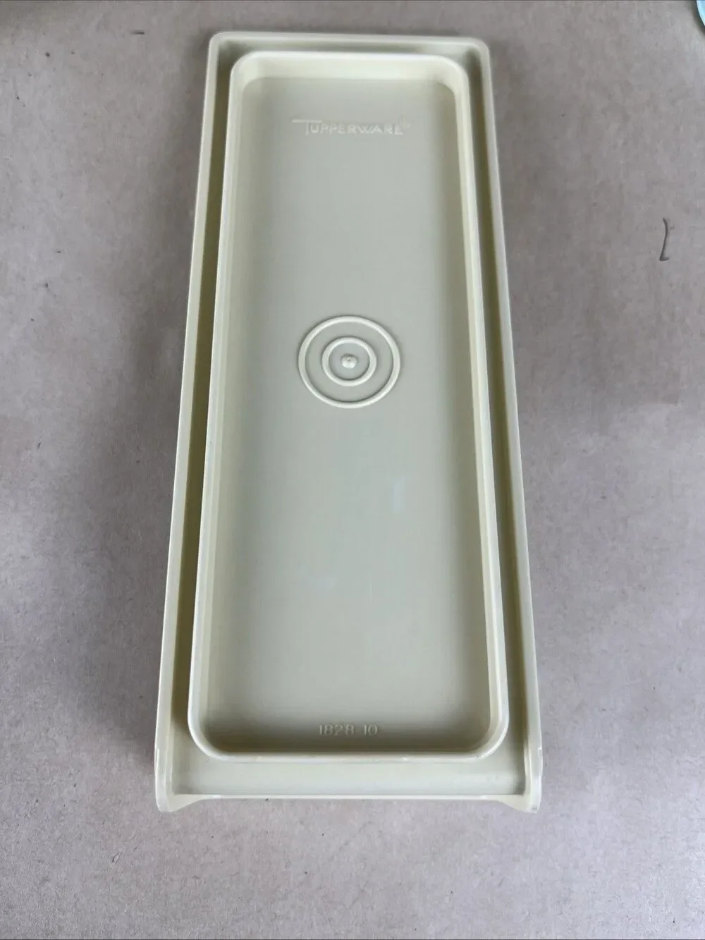 Tupperware Cheese Velveeta Butter Cracker Keeper 1827 W/Blue Lid 1829, Tray 1828